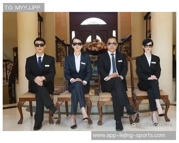 揭秘各大足球球星身边的保镖团队 他们背后最强的安全守护者是谁 揭秘各大足球球星身边的保镖团队 他们背后最强的安全守护者是谁