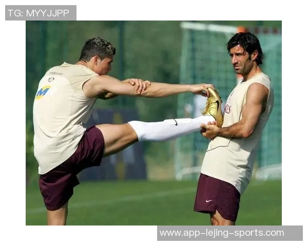 足球赛场上的怒火与争锋:球星愤怒瞬间的背后故事与情感爆发 足球赛场上的怒火与争锋:球星愤怒瞬间的背后故事与情感爆发